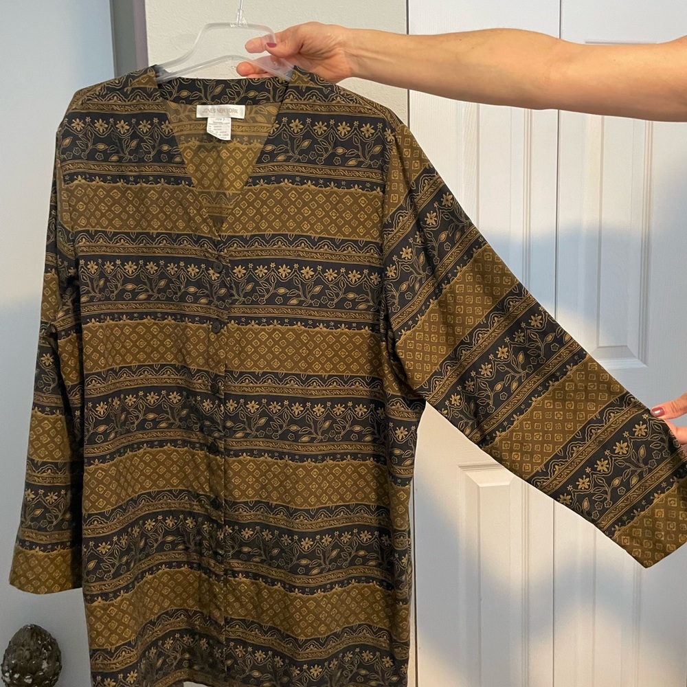 Beautiful silk blouse, size 20, in a print of navy and brown. a Jones of NY.